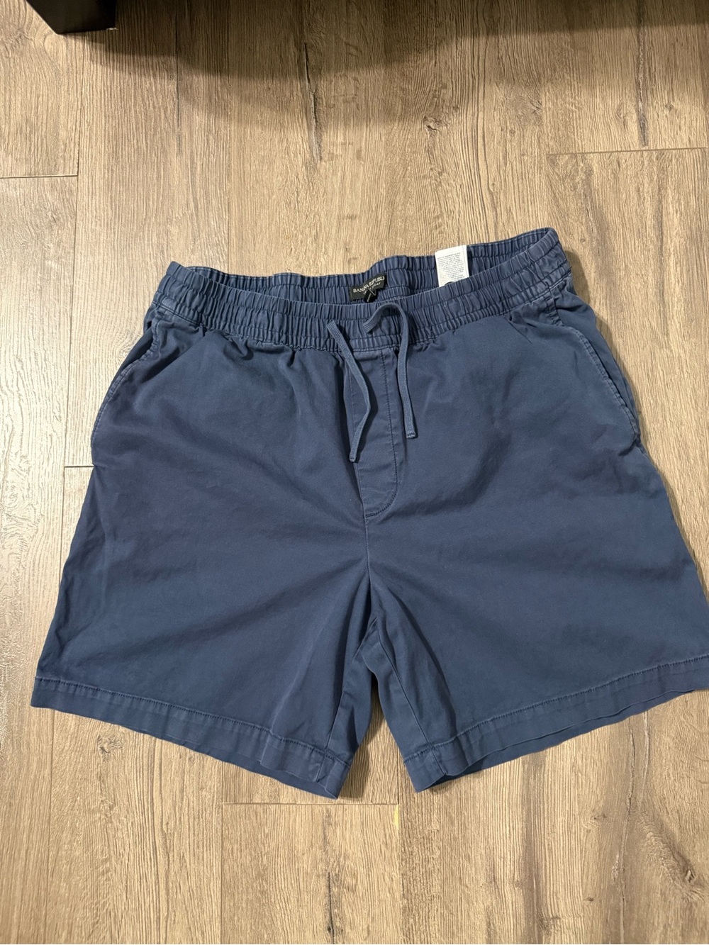 Banana Republic Men's Navy Drawstring Elastic-Waist Casual Shorts